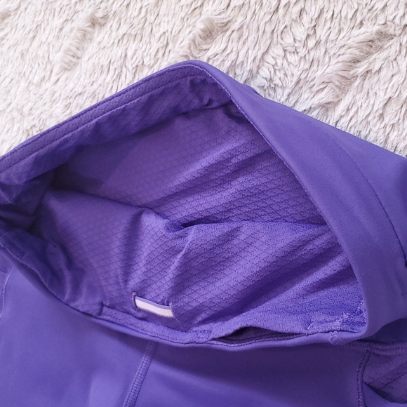 Lululemon Iris Flower 17" Breezy Crop Size 6 - Picture 10 of 14